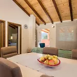 1 Bedroom Lovely In Mundanije