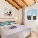 1 Bedroom Lovely In Ferienhaus *