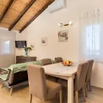 1 Bedroom Lovely In