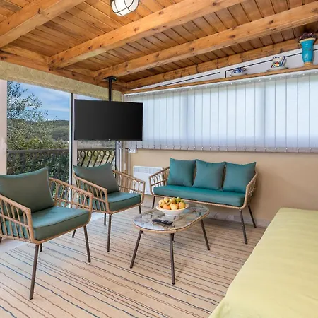1 Bedroom Lovely In *